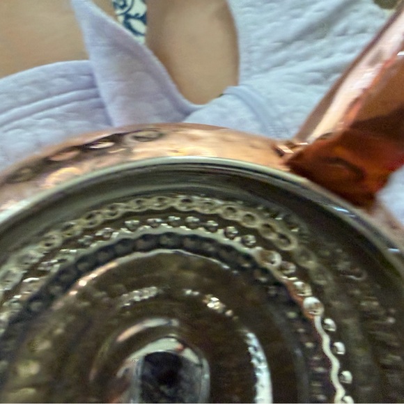 Old Dutch International Hammered Copper Teapot with Ceramic Handle - Picture 8 of 8